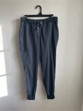 Women’s Med Couture Jogger Scrub Pants Dark Gray